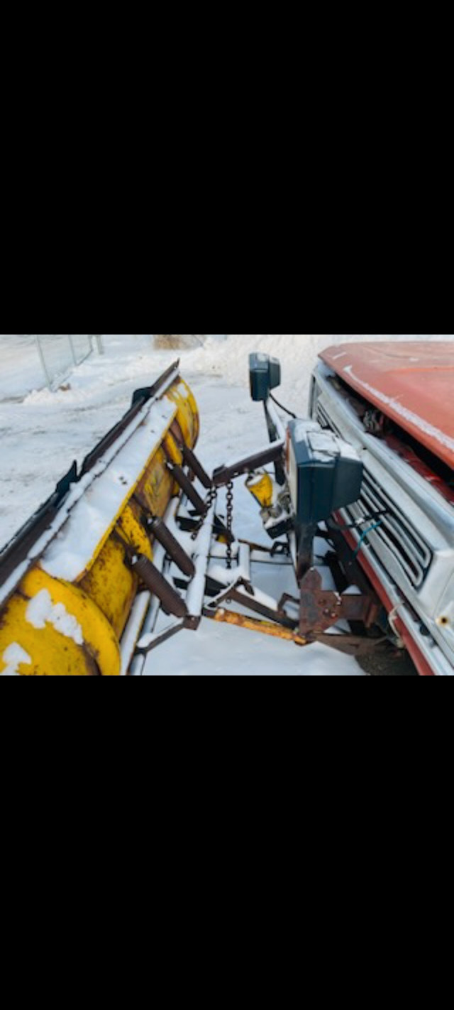 1976 Dodge Power Wagon Snow Plow in Cars & Trucks in Edmonton - Image 2