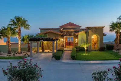 CABO SAN LUCAS LUXURIOUS VILLA - SLEEPS 8, View more