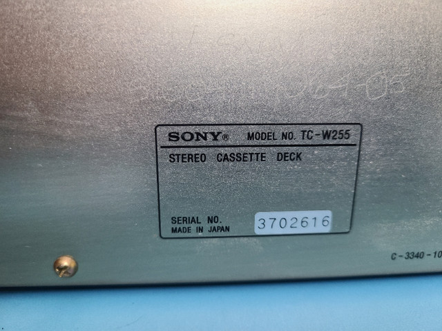 Sony Double Cassette Deck, TC-W255, Untested in Stereo Systems & Home Theatre in Ottawa - Image 4