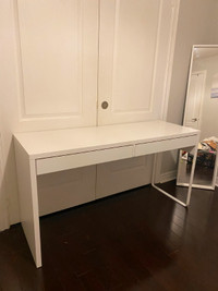 IKEA MICKE DESK - WHITE WITH 2 DRAWERS - EXCELLENT CONDITION