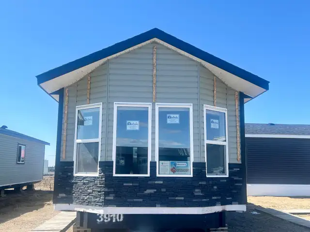 ALL SEASON LAKE HOUSE ARC-LH14 'WOLF CREEK' in Houses for Sale in Regina - Image 2