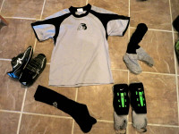 Kit chandail, jambières, bas et souliers de soccer gr. 1