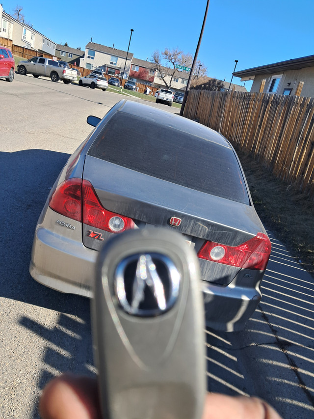2004 ACURA 1.7 EL in Cars & Trucks in Calgary