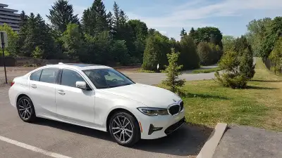 BMW 330 ix 4 roues motrices 1 An Garantie prolongée transférable (fin Avril 2027, valeur 1500$). Con...