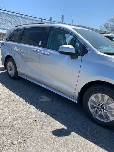 Toronto to Montreal rideshare  today Whensday at 5 PM, View more