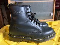 Dr. Martens bottes 8 men 41 euro boots NEUF new