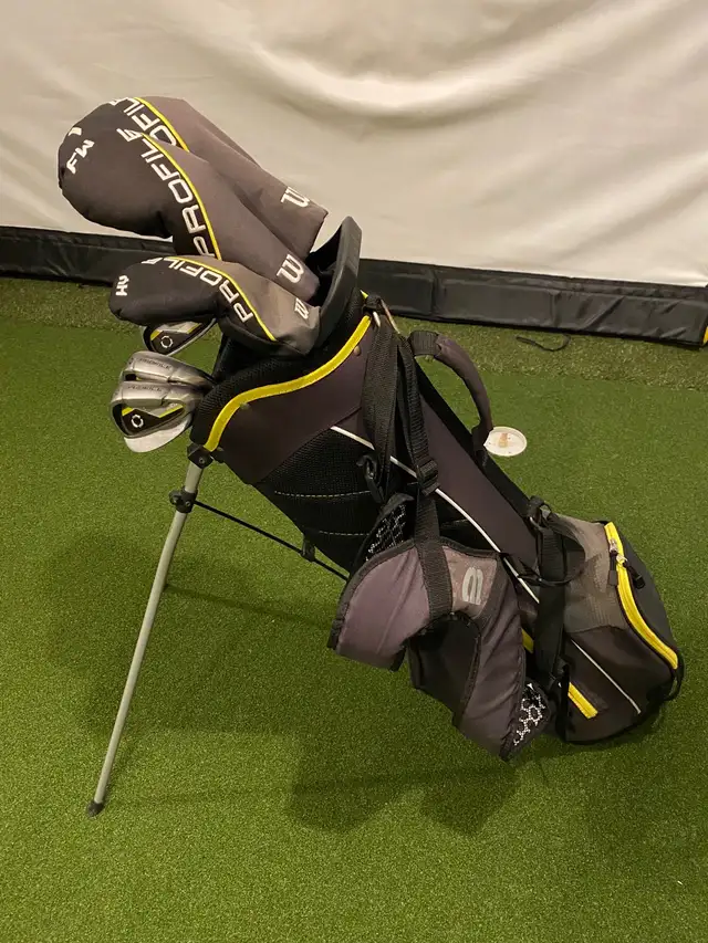 Wilson Profile SGi Teen Package Set with Carry Bag in Golf in London - Image 4
