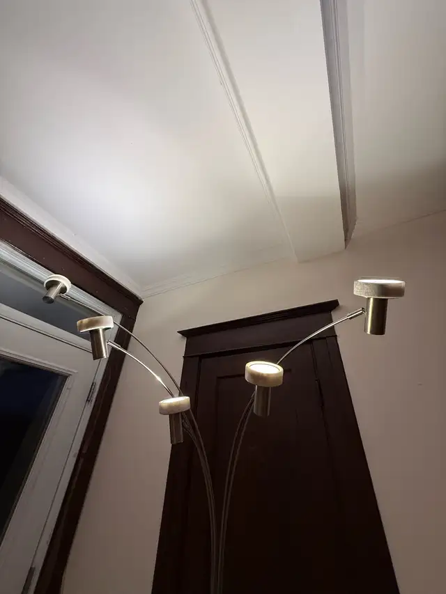 Lampe à pied Structube in Indoor Lighting & Fans in City of Montréal - Image 6