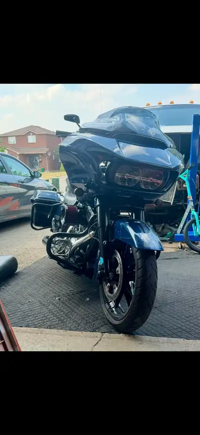 Beautiful 2016 Harley Davidson road glide special with lots of upgrades and extras. It’s a 103 with...