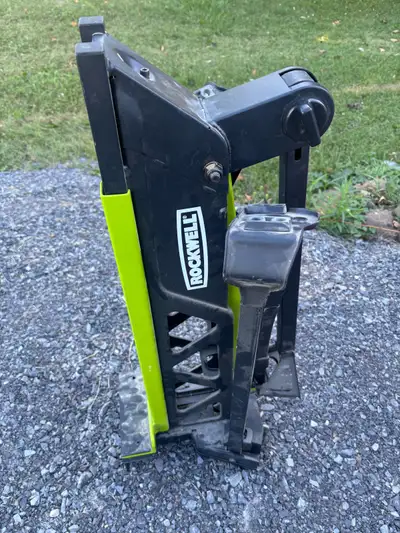 Horse Lift Assist – Heavy-Duty Clamping Workstation, View more