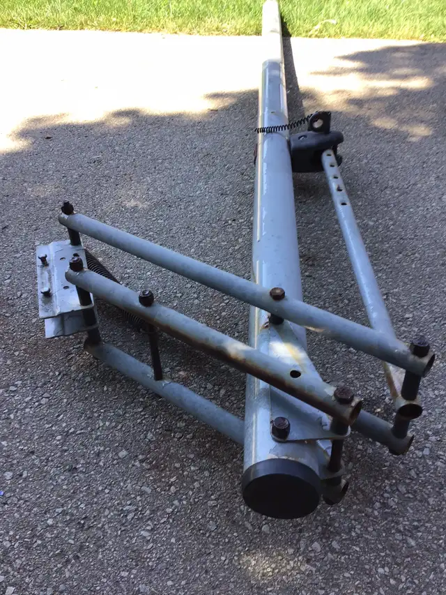 Basketball adjustable hight 9 ft. 6 “ post in Other in Oakville / Halton Region - Image 2
