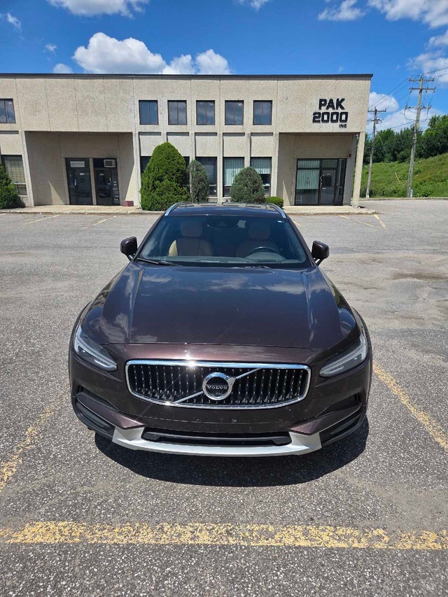 Volvo V90 Cross Country T6
