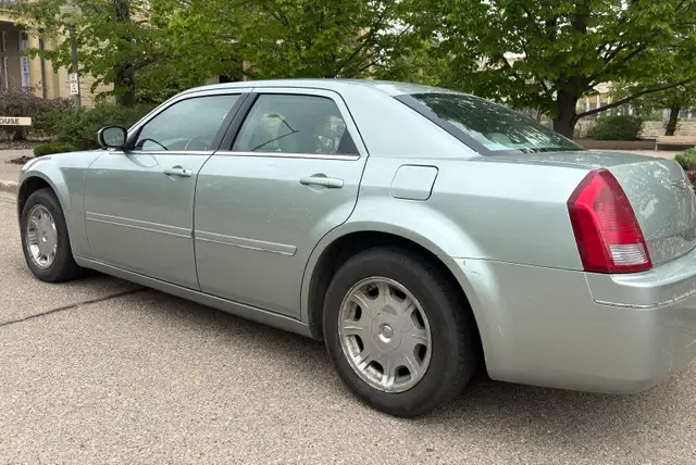2005 Chrysler 300488621160856309764