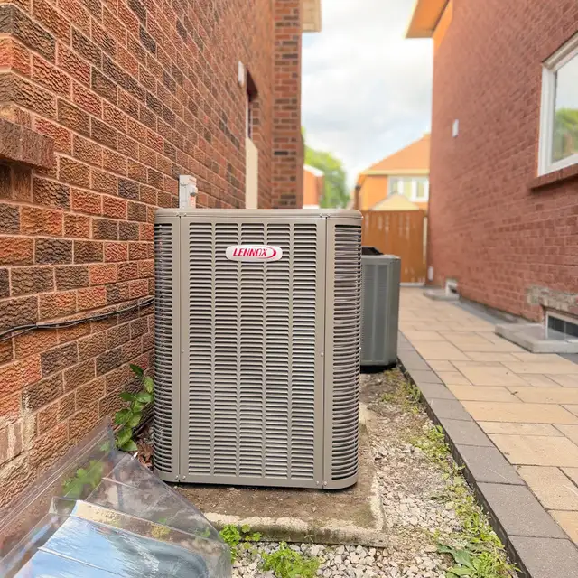 Air conditioner air conditioner air conditioner air conditioner  in Refrigerators in Oakville / Halton Region - Image 3