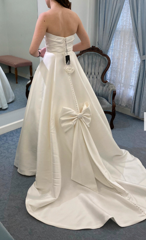 Wedding dress/ robe de mariée dans Mariage  à Laval/Rive Nord - Image 4