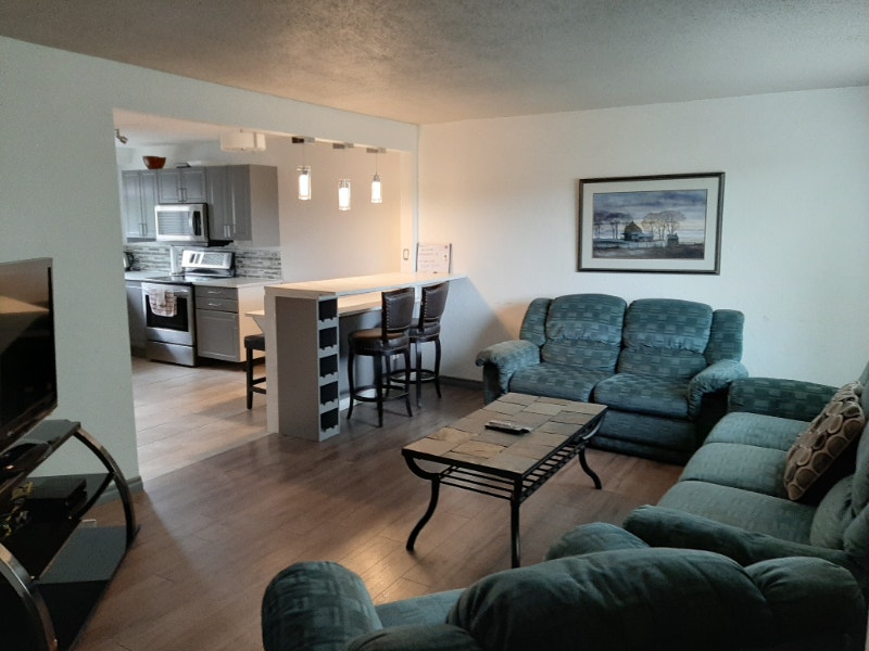 room to rent Room Rentals & Roommates Grande Prairie Kijiji