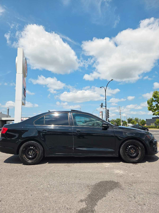 volkswagen jetta Manuel 2013 dans Autos et camions  à Ville de Montréal - Image 4