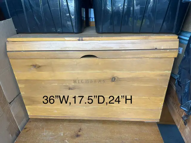 Vanity table,storage barn table in Other Tables in Mississauga / Peel Region - Image 8