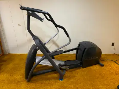 Precor EFX546 Elliptical – former gym equipment, View more