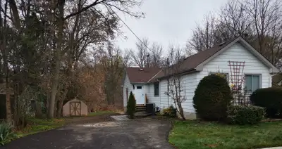 Located in downtown Bolton area, walking distance to trails, parks, stores, restaurants, banks, scho...