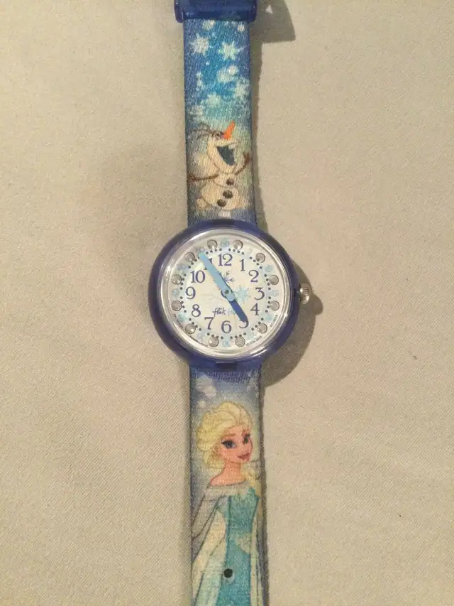 Montre pour enfant fille swatch / Kids watches  in Jewellery & Watches in City of Montréal - Image 5