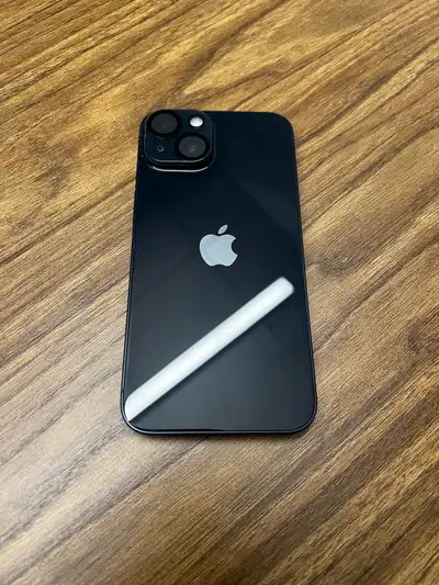 Used, extremely well cared for. 128 GB Comes with Cahrger and block. Comes with case.