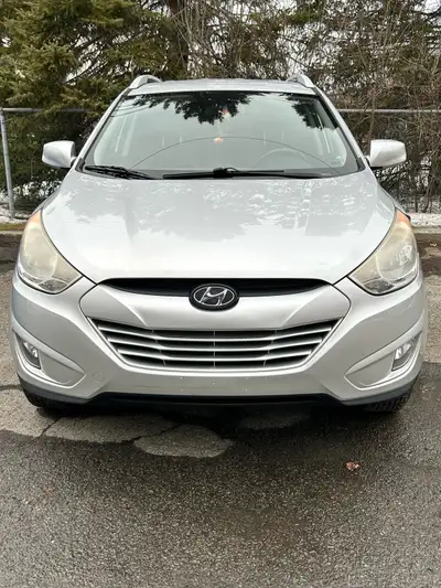 Price to sell as is. AC and both passenger side windows don’t work. Comes with 4 summer tires. Curre...