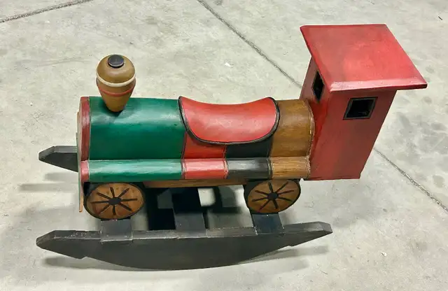 Vintage Solid TRAIN LOCOMOTIVE Themed Wooden Child’s Rocker in Toys & Games in Mississauga / Peel Region - Image 3