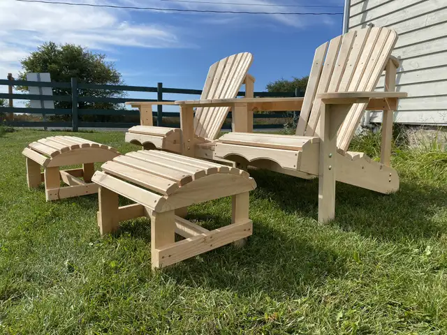 Double muskoka/adirondack garden chairs with table in Patio & Garden Furniture in Markham / York Region - Image 4
