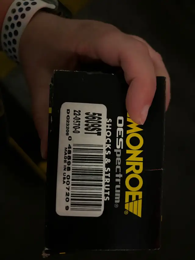 5609 Monroe struts / shocks OESpectrum in Other Parts & Accessories in City of Toronto - Image 2