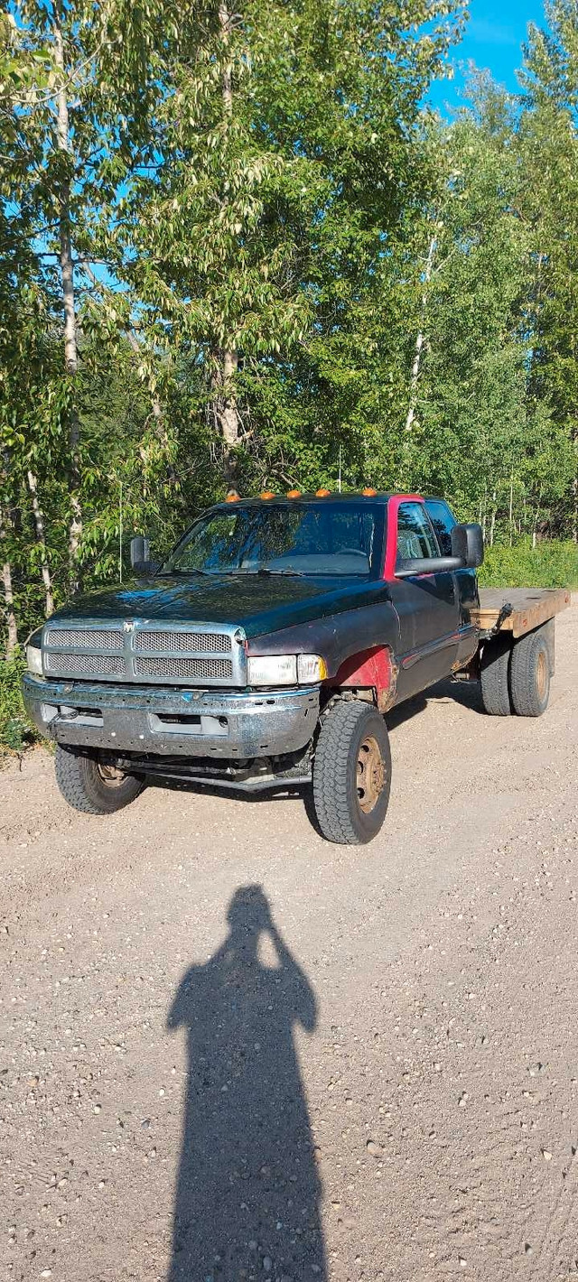 2001 Dodge Ram 3500 in Cars & Trucks in Grande Prairie - Image 2