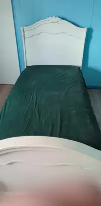 Twin size mate's bed