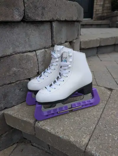 Girls White Figure Skates - size 13 Youth, View more