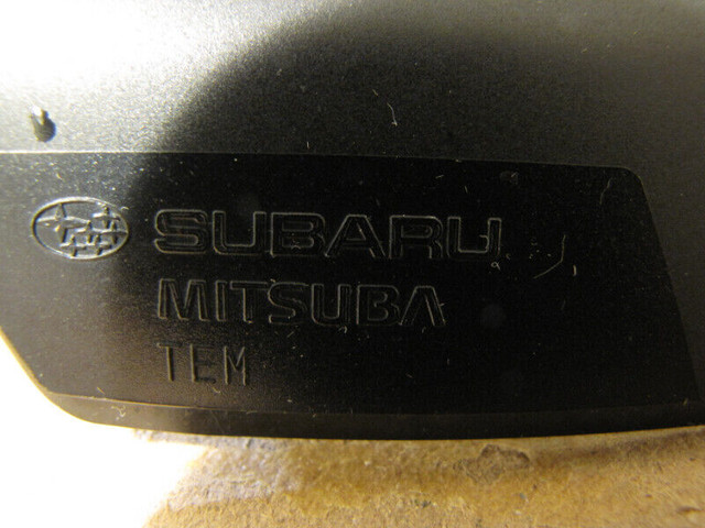 2010 Subaru Legacy Left/Driver Side Mirror Cover in Auto Body Parts in Mississauga / Peel Region - Image 4
