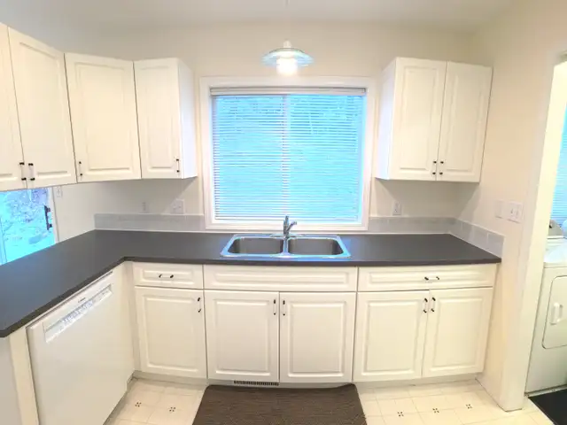 HOUSE for RENT **108 Mile Ranch**  $2000/mo in Long Term Rentals in 100 Mile House - Image 4