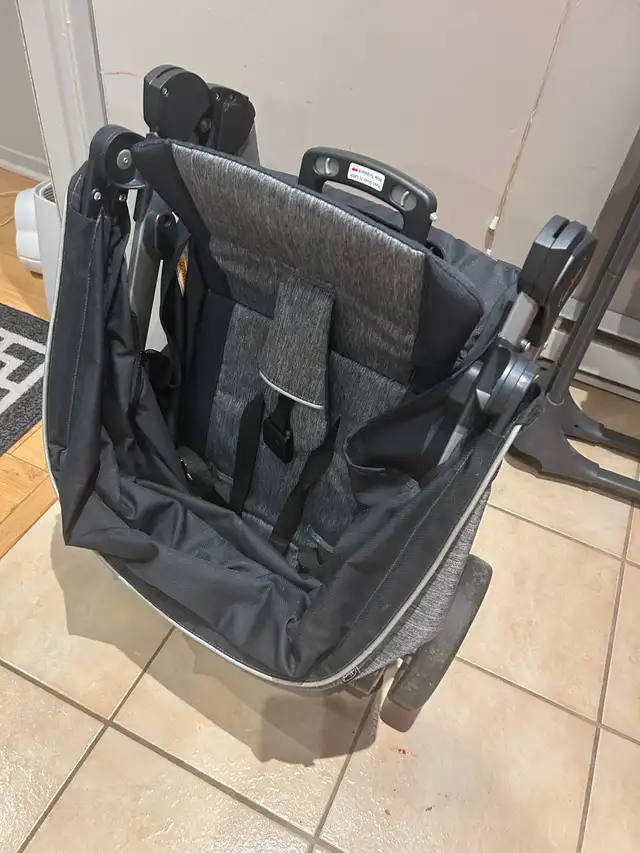 stroller in a very good condition 440612010989332482
