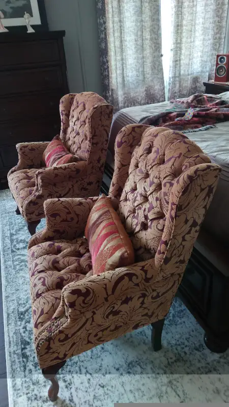 Lancaster Wing back Chair in Chairs & Recliners in Mississauga / Peel Region - Image 4