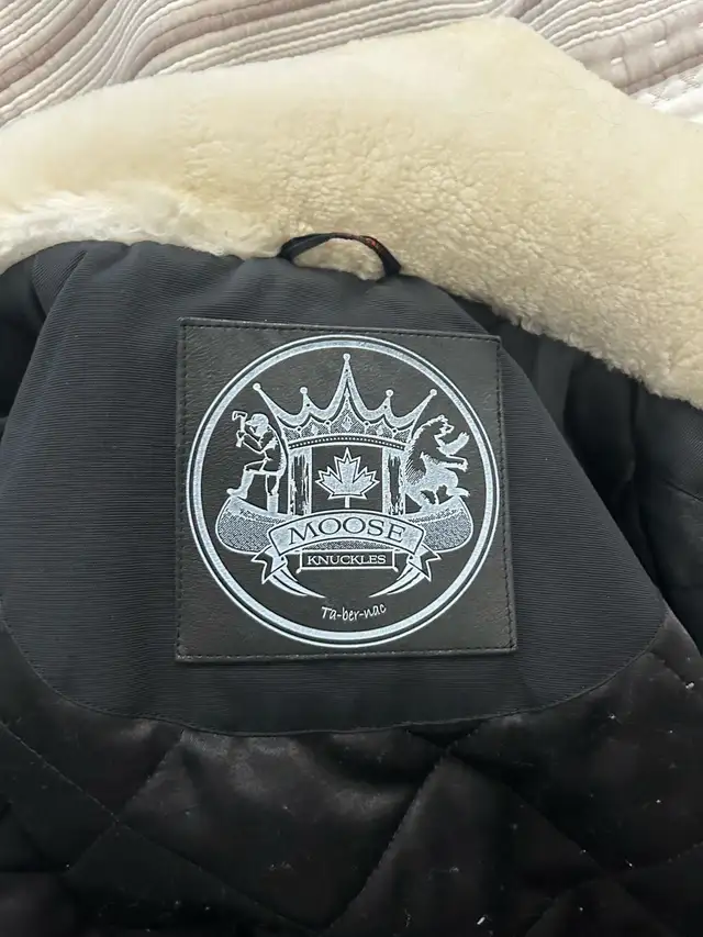 moose knuckle women’s Jacket in Women's - Tops & Outerwear in Gatineau - Image 3