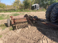 Fork type rock picker