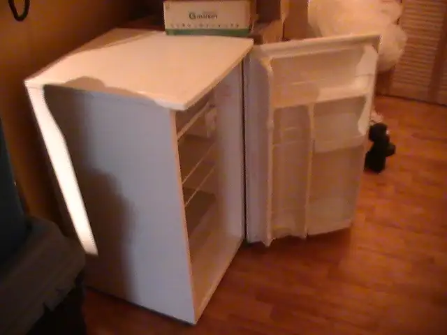 LG Portable Refrigerator in Refrigerators in West Island - Image 7