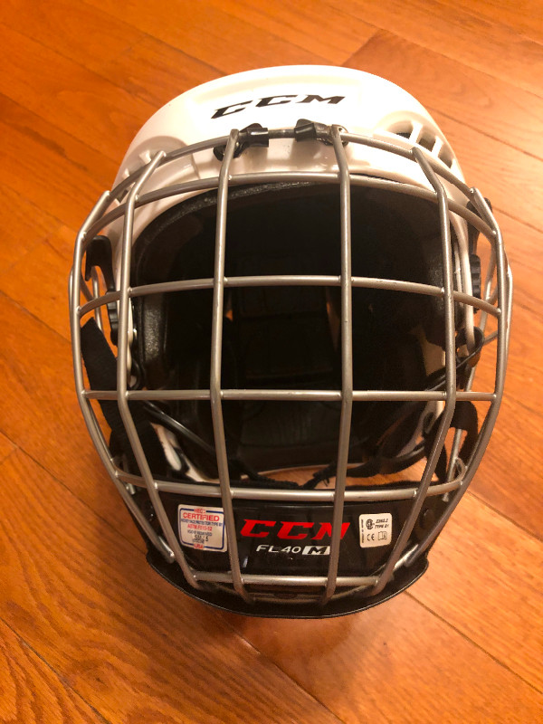 CCM HTFL40C helmet combo - M (55-59 cm) in Hockey in Sudbury - Image 2