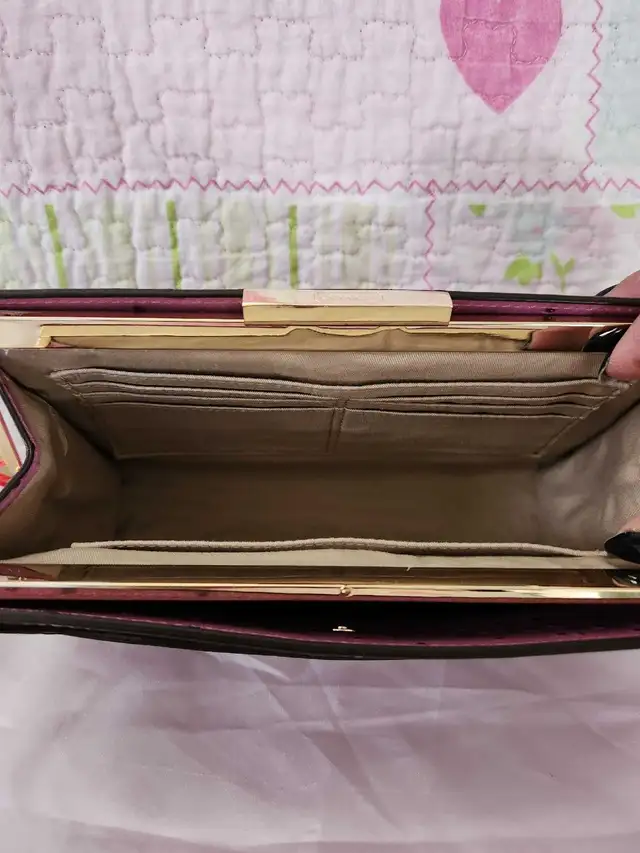 COACH Purse in Women's - Bags & Wallets in Barrie - Image 3