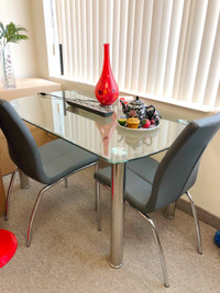 Tempered glass table or Dining set 5 pc, new in the box