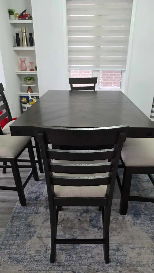 Solid Wood Extendable Dining Table Set – 4 Chairs + Storage Benc in Dining Tables & Sets in Markham / York Region - Image 3