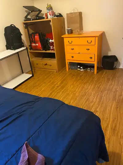 Bedroom for rent males only , non smokers, no pets .Bedroom in private home ,furnished . Close to bu...