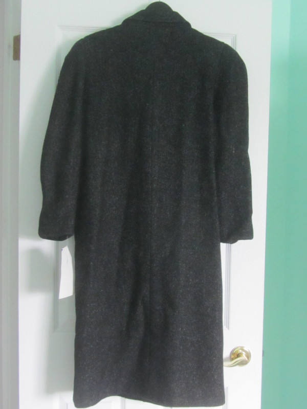 New Women's Full Length Wool Coat - Size 11 Petite in Women's - Tops & Outerwear in Kitchener / Waterloo - Image 2