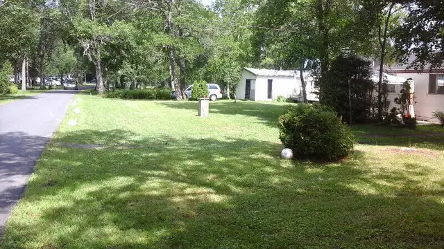 CHALET à louer bord de l'eau  Fl. St-Laurent " QUEBEC "2026 in Quebec in Canada - Image 10