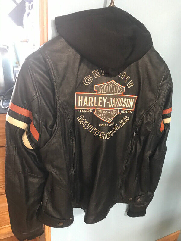 Harley Davidson Jacket in Other in Prince Albert - Image 2