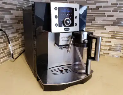 Delonghi Perfecta ESAM 5500 Fully Automatic Espresso Machine, View more