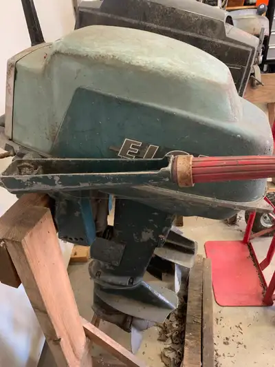 3 vintage outboards for sale: 1946 Scott-Atwater 3.6 hp 1947 Scott-Atwater 3.6 hp delux 1955 Elgin 1...